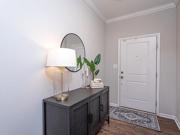 3rd image of 104 Princess Pl