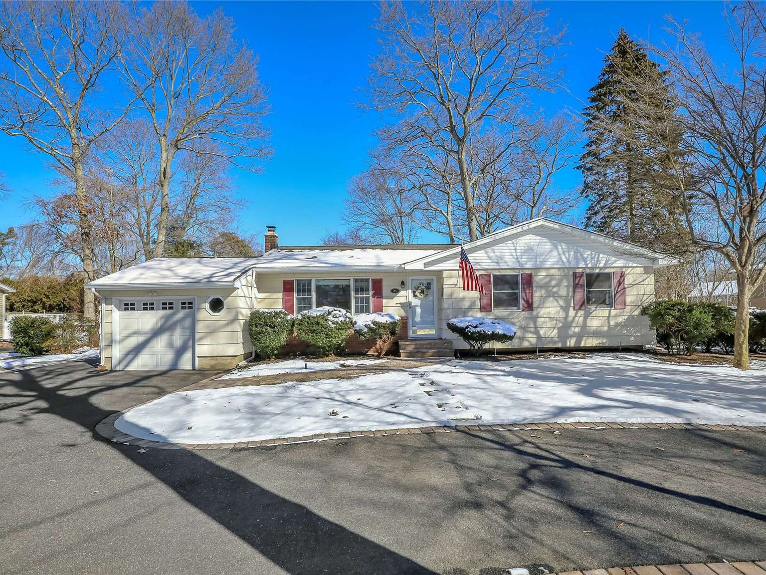 21 Midwood Avenue, Nesconset, NY 11767 Zillow