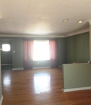 4th image of 1879 Edenhall Dr