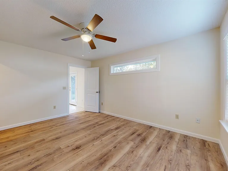 620 Segovia Rd — Photo 22