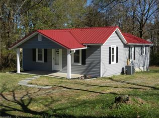 820 Elm St, Reidsville, NC 27320