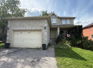 22 Eaglestone Ln, Barrie, ON L4N0H8