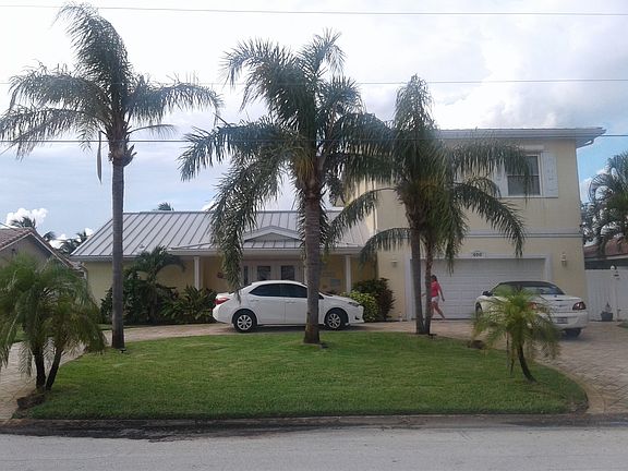 2nd image of 690 Jackson Ct