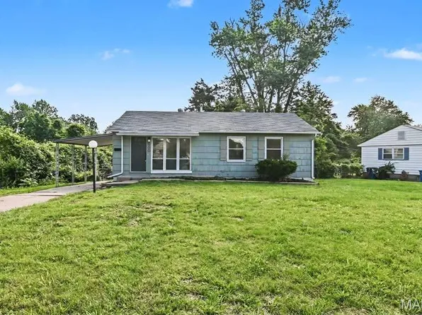 9800 Scottdale Dr, Saint Louis, MO 63136