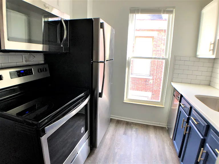 881 1/2 Oak St — Photo 26
