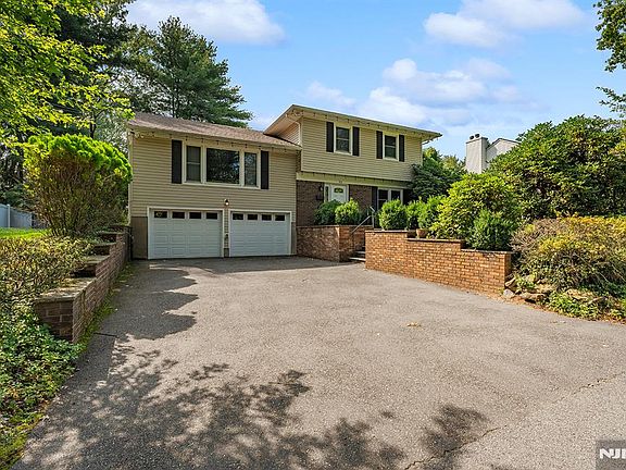 2nd image of 29 Woodland Road