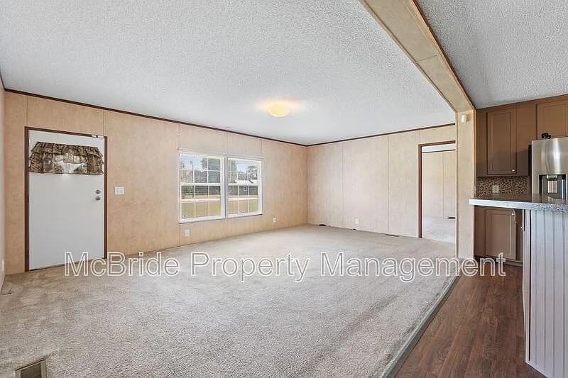 4 bed, 2.0 bath, 1568 sqft, $1,650 — Photo 3