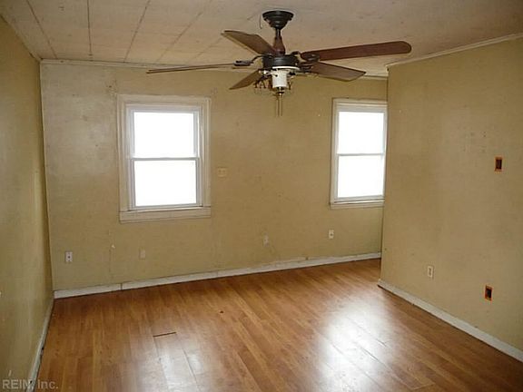 5th image of 8425 Primrose St