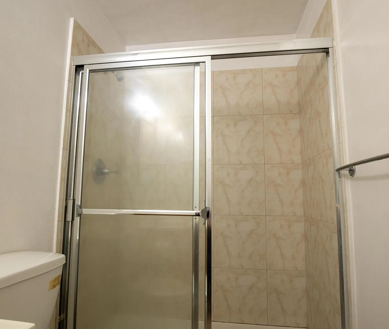 2 bed, 600 sqft, $2,200 — Photo 2