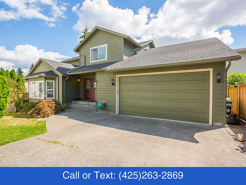 1st image of 12044C Roosevelt Way NE