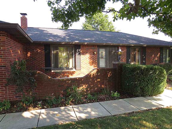 5th image of 2406 Wilshire Dr