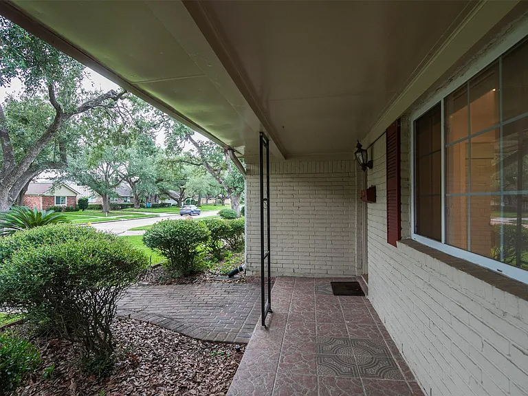 5215 Cheena Dr — Photo 2