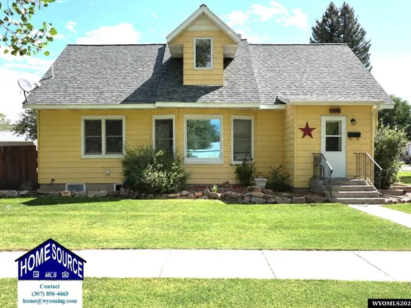 219 S 6th St E, Riverton, WY 82501