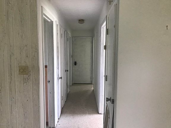 5th image of 222 Harbor Dr