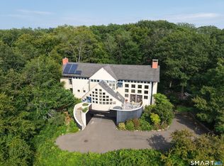 607 Lake Drive, Guilford, CT 06437