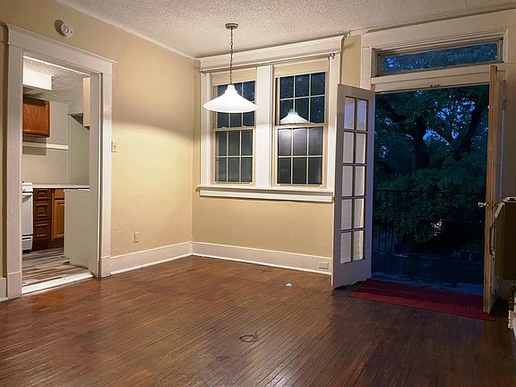 3rd image of 3014 Louisiana Avenue Pkwy #C