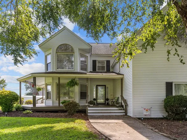 101 Fleetney Cir, Smithfield, VA 23430