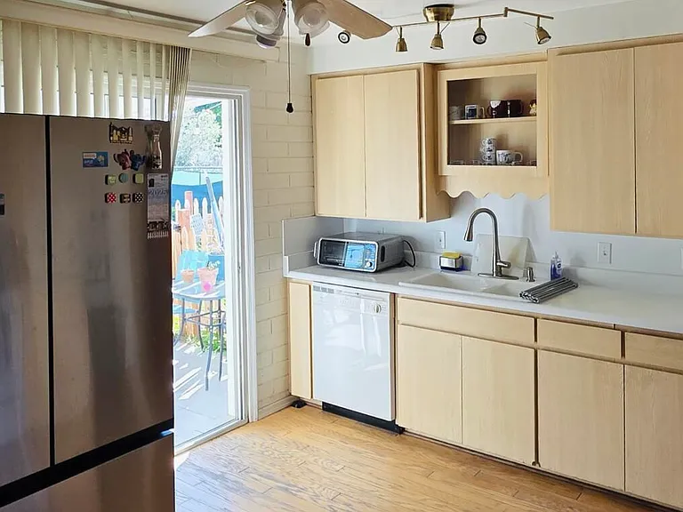11329 W Duluth Ave — Photo 18