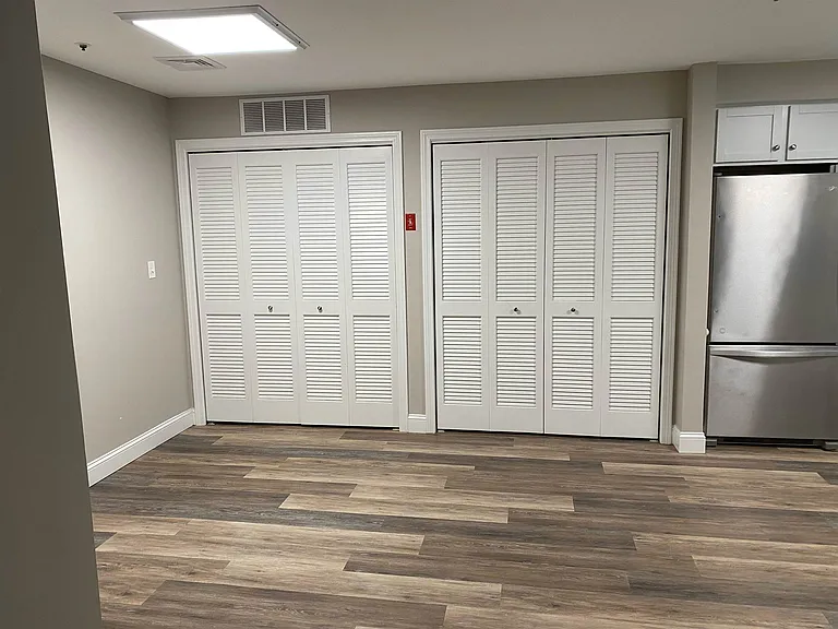 10 Barrington Ave #204 — Photo 6