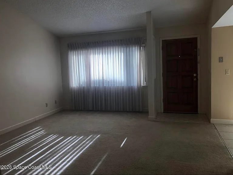 1145 N Shannon Ave #9 — Photo 5