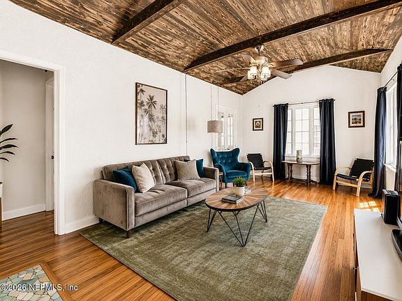 5th image of 315 DAYTONA Avenue