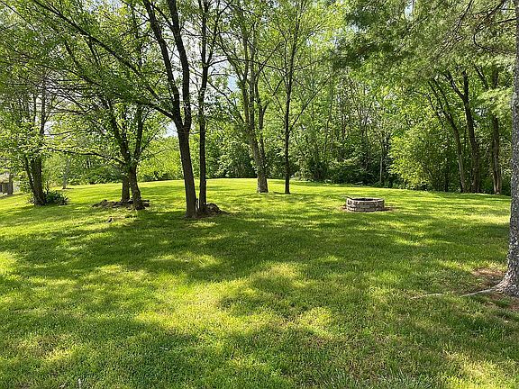 3rd image of 115 Walnut Hills Dr