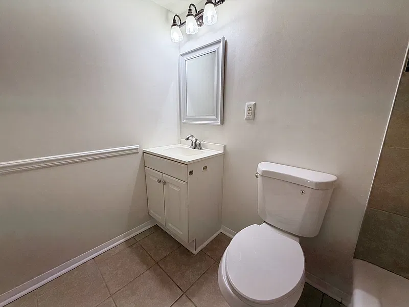 2 bed, 1.0 bath, $1,250 — Photo 3