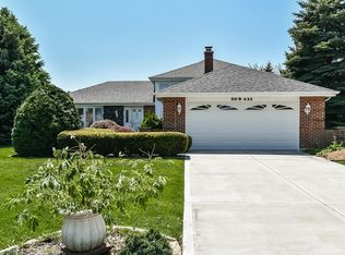 20W431 Rooke Ct, Downers Grove, IL