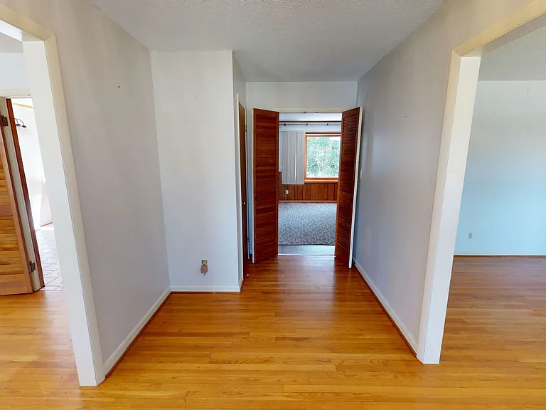 5904 Weatherford Rd — Photo 2