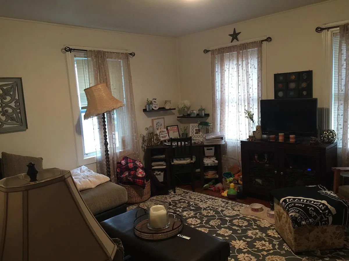 2 bed, 700 sqft, $1,700 — Photo 2