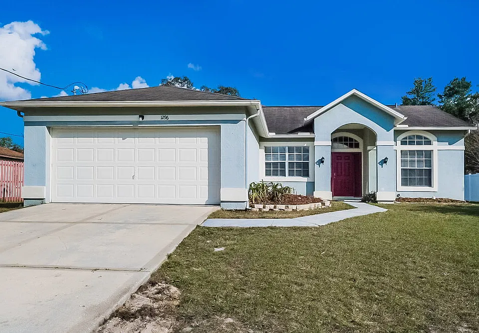 1296 Bentley Ave