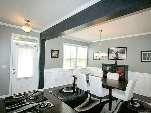 4th image of 5029 Loch Dr