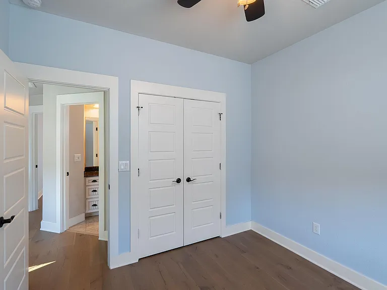 913 Cannoneer Ln — Photo 18