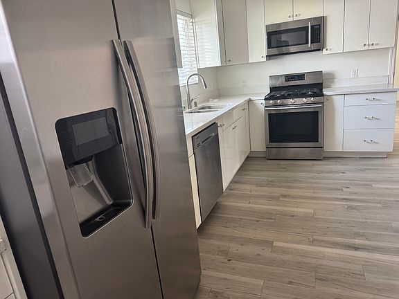 5th image of 7517 Jordan Ave #1