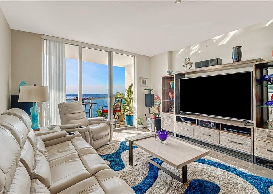 Home For Sale In Oasis
