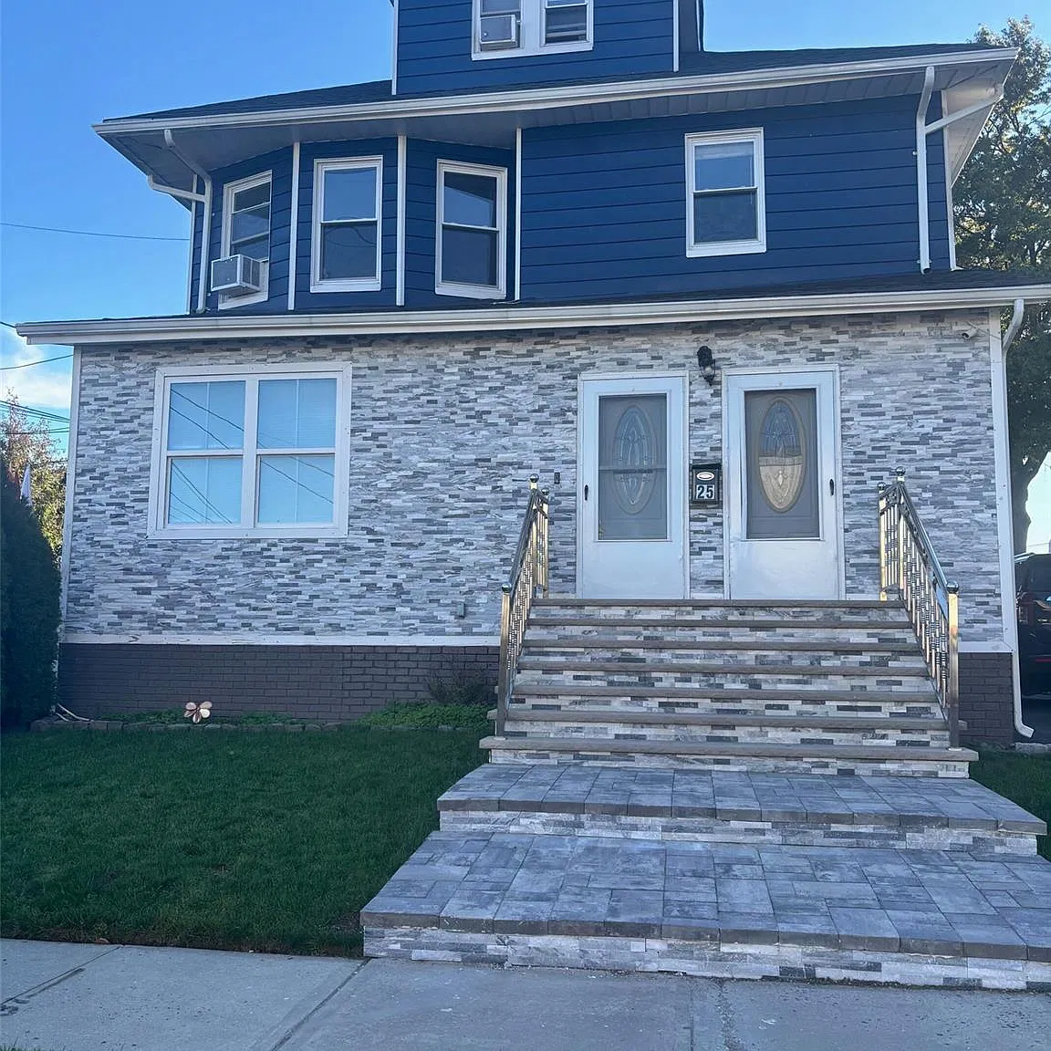 2 bed, $2,600 — Photo 1