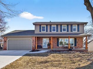 409 39th St, West Des Moines, IA 50265