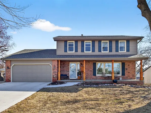 409 39th St, West Des Moines, IA 50265