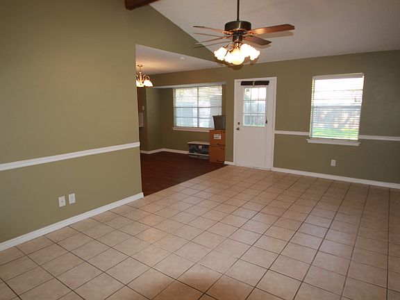 4th image of 3313 Meadowlark Ln