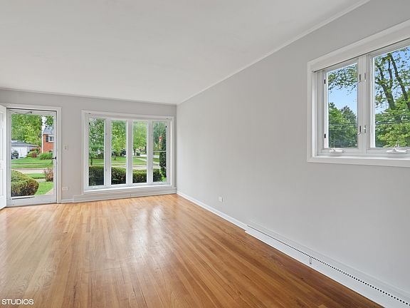 3rd image of 904 N Kaspar Ave