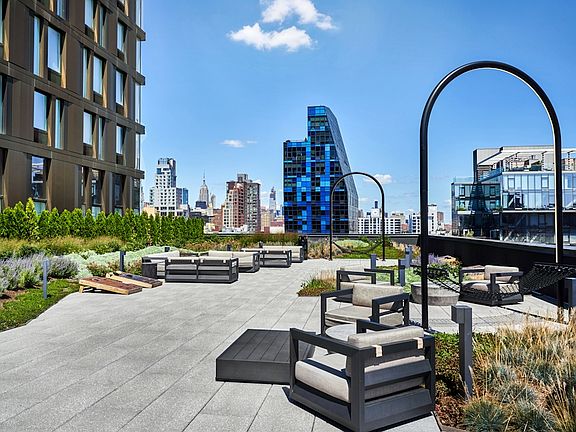 5th image of 125 Delancey St APT 2510