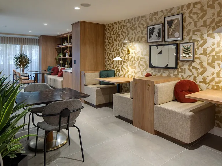 Leasing lobby with co-working space