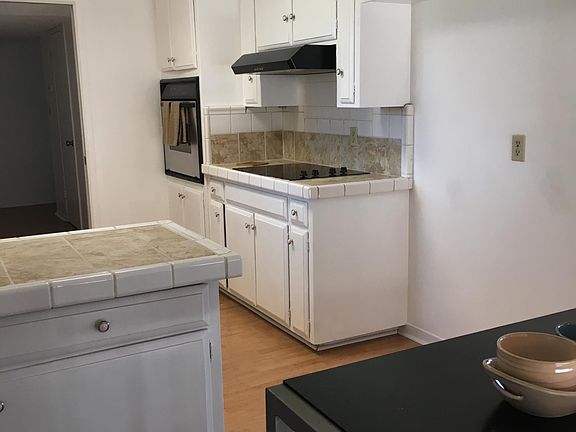 3rd image of 1734 W Ashland Ave