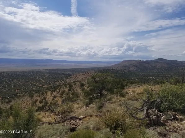 312 Wrong Way Rd, Ash Fork, AZ 86320
