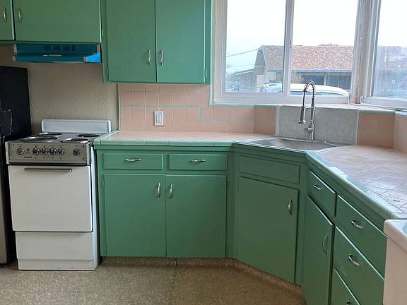 3rd image of 6033 Juanche Ave #2