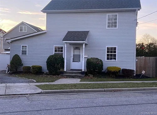 16 Nelson Ave Photo 1