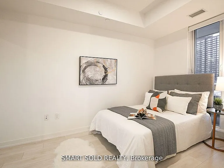 225 Sumach St #606W — Photo 40