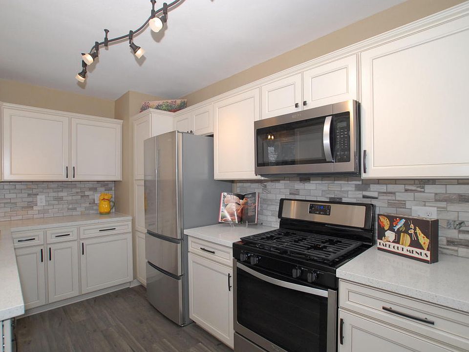 1st image of 4061 N 99th St