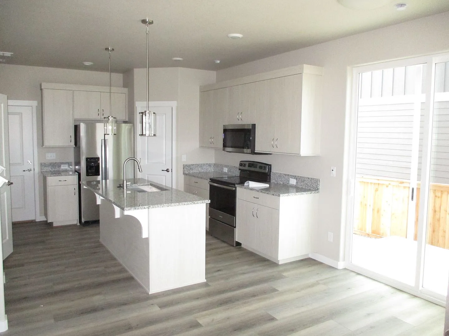 Brand New Berthoud Property facing the Mountains — Photo 4