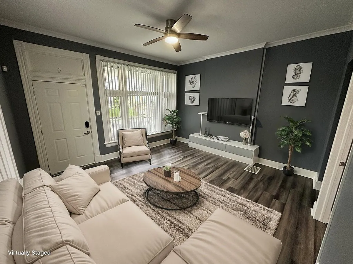 3318 Graydon Ave Apt 2 — Photo 2